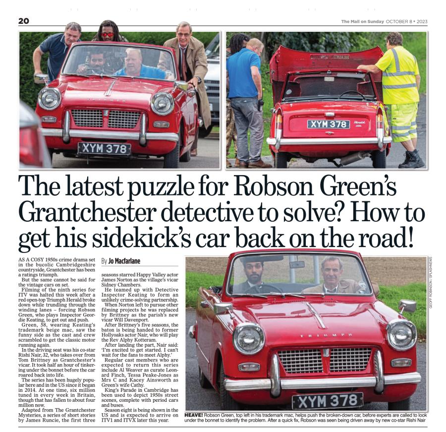Robson Green Gives Vintage Car A Push Start